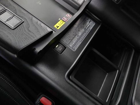 Used 2023 Lexus LX 600 4WD w/ Appearance Package image 38