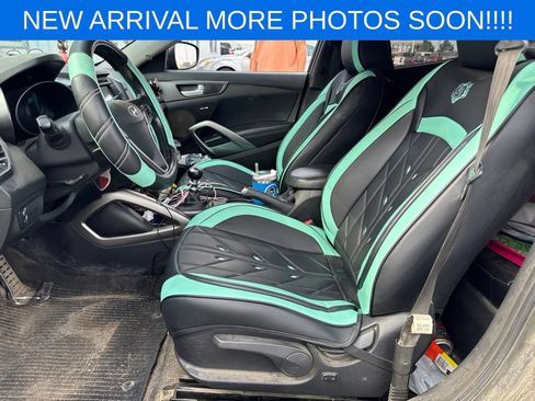 Used 2014 Hyundai Veloster Turbo FWD image 11