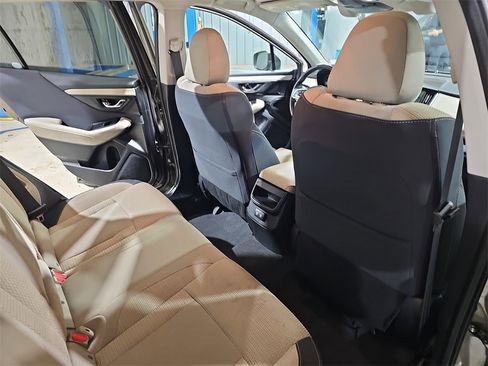 Used 2021 Subaru Outback Premium image 11