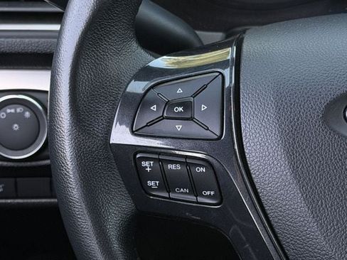 Used 2019 Ford Explorer XLT w/ Equipment Group 202A FWD image 13