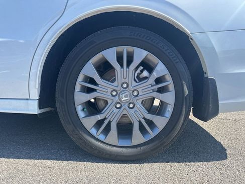Used 2025 Honda Odyssey Touring image 8