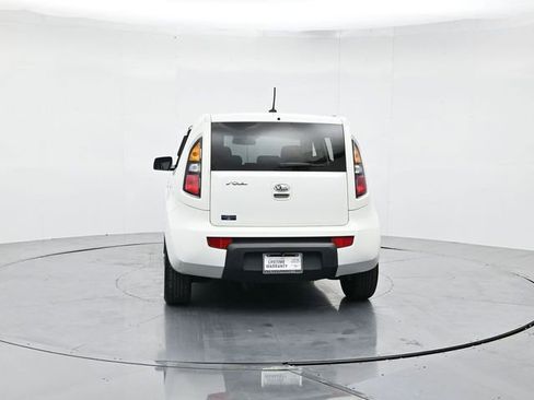 Used 2010 Kia Soul + image 8