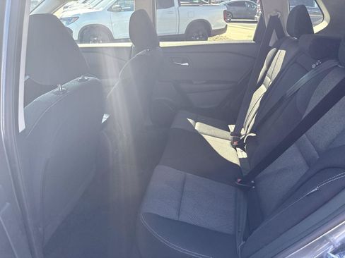 Used 2025 Nissan Rogue SV FWD image 18
