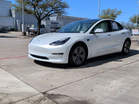 Used 2021 Tesla Model 3 Standard Range Plus image 5