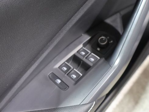 Used 2025 Volkswagen Jetta Sport FWD image 13