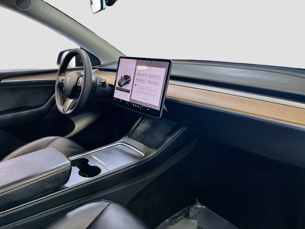 Used 2023 Tesla Model Y 2WD image 27