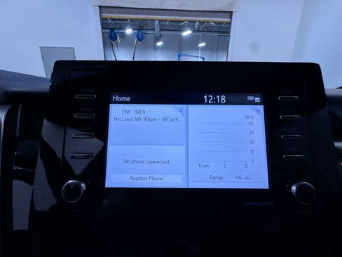 Used 2021 Toyota Camry SE image 24