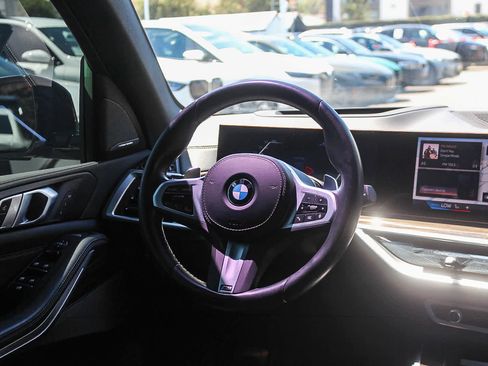 Used 2024 BMW X5 xDrive40i w/ M Sport Package AWD/4WD image 13