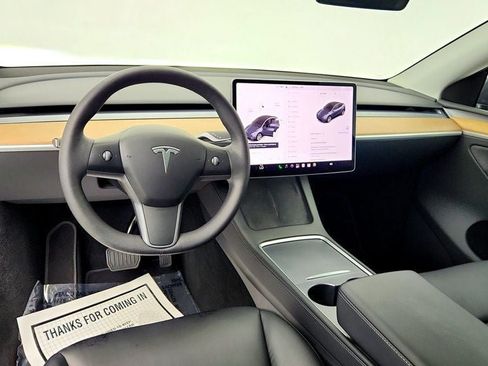 Used 2023 Tesla Model Y AWD image 12