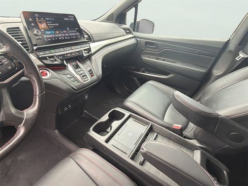 Used 2025 Honda Odyssey Sport-L image 3