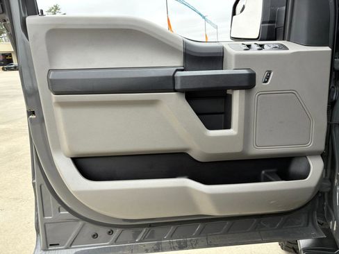 Used 2020 Ford F150 XL w/ Equipment Group 101A Mid RWD image 9