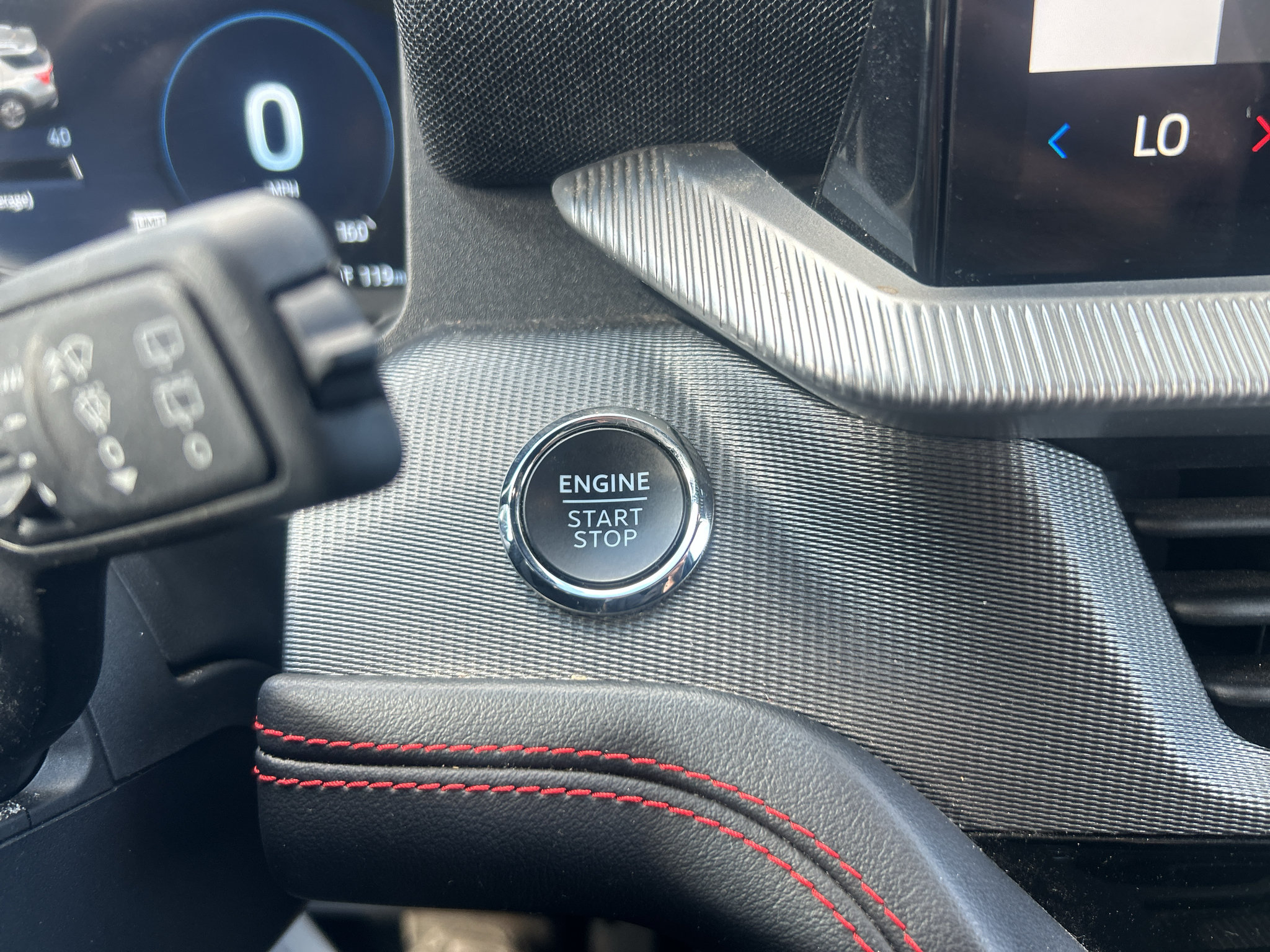 Used 2025 Ford Explorer ST RWD image 28