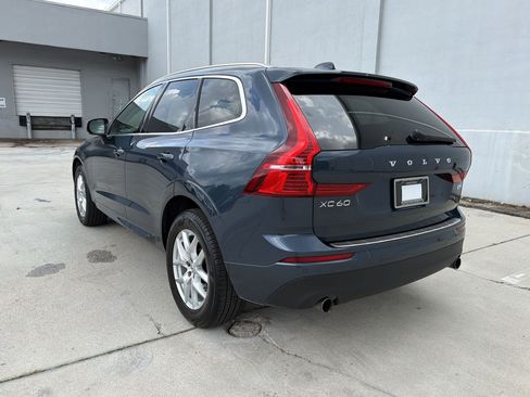 Used 2020 Volvo XC60 T5 Momentum w/ Protection Package Premier AWD/4WD image 3