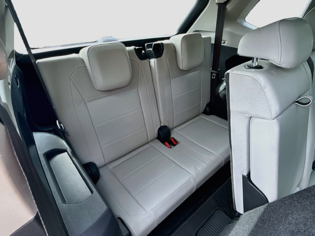 Used 2020 Volkswagen Tiguan SE w/ Panoramic Sunroof Package AWD/4WD image 33