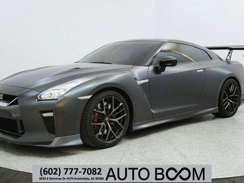 Used 2019 Nissan GT-R AWD/4WD image 1