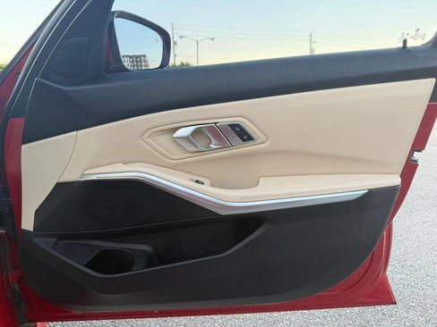 Used 2019 BMW 330i xDrive Sedan w/ Driving Assistance Package image 16