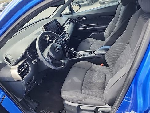 Used 2019 Toyota C-HR XLE image 14
