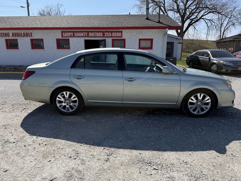 Used 2008 Toyota Avalon XLS image 2