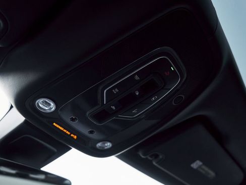 Used 2022 Bentley Bentayga image 82