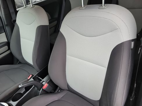 Used 2015 Kia Soul image 6