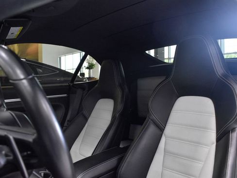 Used 2022 Porsche 911 Turbo S AWD/4WD image 2