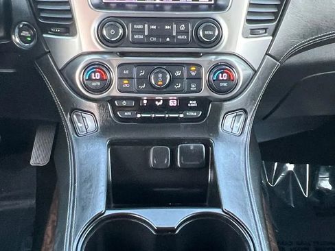 Used 2018 Chevrolet Suburban LT w/ Luxury Package image 11