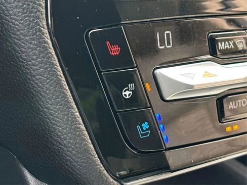 Used 2021 Ford Explorer Limited image 44