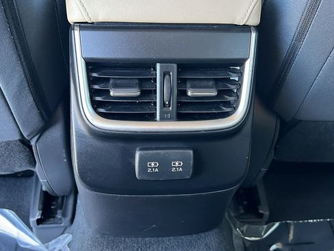 Used 2022 Subaru Outback Premium AWD/4WD image 25
