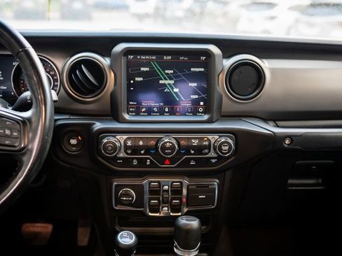 Used 2021 Jeep Gladiator Willys image 7