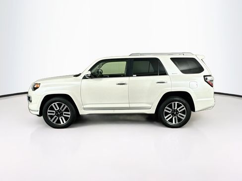 Used 2017 Toyota 4Runner Limited AWD/4WD image 4