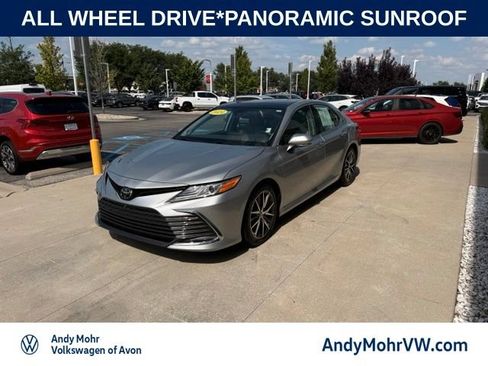 Used 2024 Toyota Camry XLE AWD/4WD image 3