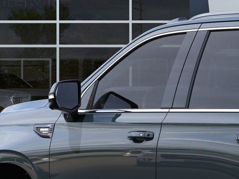 New 2026 GMC Yukon AT4 Ultimate AWD/4WD image 12