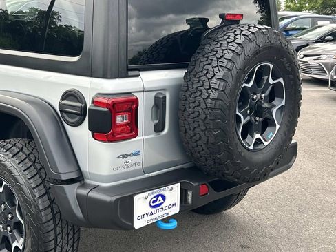 Used 2023 Jeep Wrangler Unlimited Rubicon 4xe w/ Cold Weather Group AWD/4WD image 12