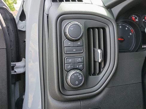 Used 2025 Chevrolet Silverado 2500 Custom w/ Custom Value Package AWD/4WD image 19