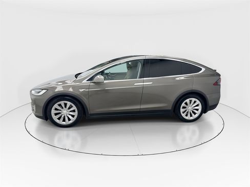 Used 2016 Tesla Model X 90D image 5