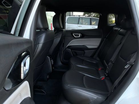 Used 2025 Jeep Compass Limited AWD/4WD image 11