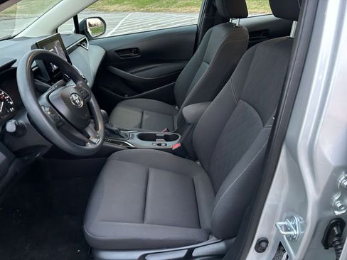 Used 2025 Toyota Corolla LE image 24