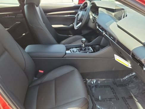New 2026 MAZDA MAZDA3 2.5 S Hatchback w/ Premium Pkg FWD image 16