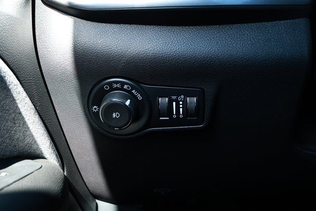 New 2026 Jeep Compass Latitude AWD/4WD image 15