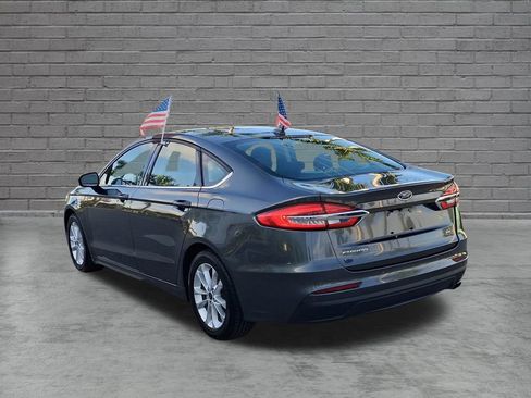 Used 2019 Ford Fusion SE FWD image 7