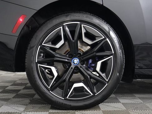 Certified 2024 BMW iX xDrive50 w/ Premium Package AWD/4WD image 15