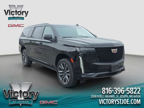 Used 2023 Cadillac Escalade ESV Sport Platinum image 1