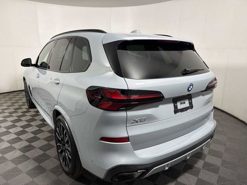 Used 2026 BMW X5 xDrive50e w/ M Sport Package AWD/4WD image 9