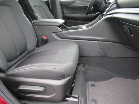 Used 2025 Jeep Grand Cherokee L Laredo w/ Luxury Tech Group I image 10