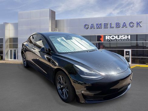 Used 2023 Tesla Model 3 Standard Range RWD image 4
