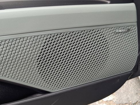 New 2025 Hyundai Elantra Limited image 17