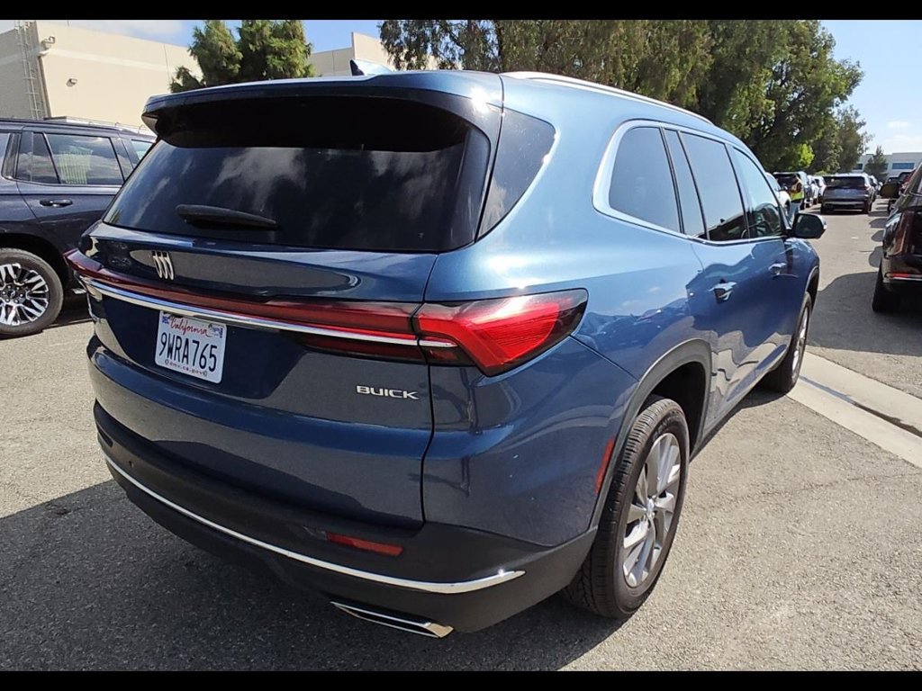 Used 2026 Buick Enclave Preferred FWD image 4