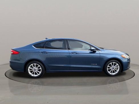 Used 2019 Ford Fusion SE image 7