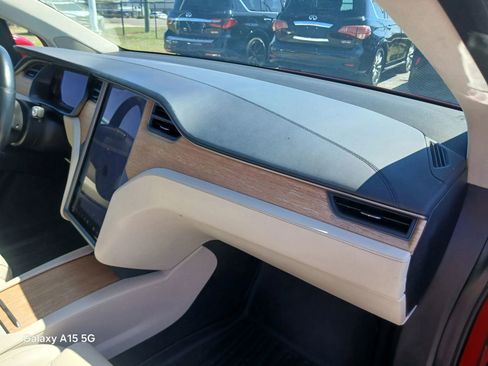 Used 2018 Tesla Model X 75D AWD/4WD image 18