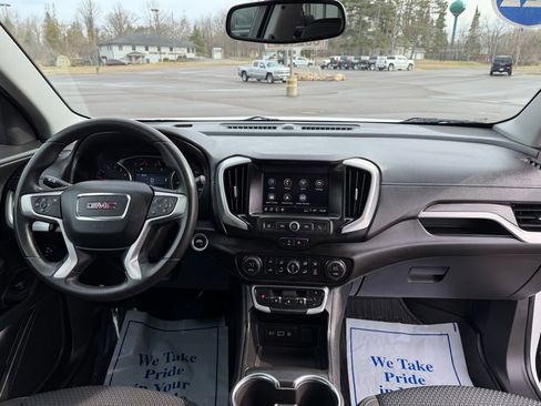 Used 2022 GMC Terrain SLE w/ Driver Convenience Package AWD/4WD image 3
